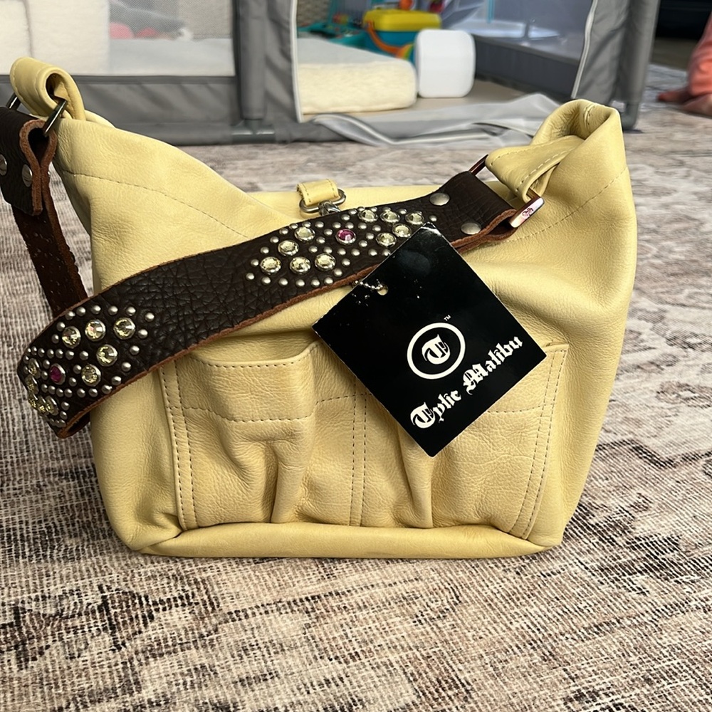*BRAND NEW W/ TAGS* Tylie Malibu Purse
